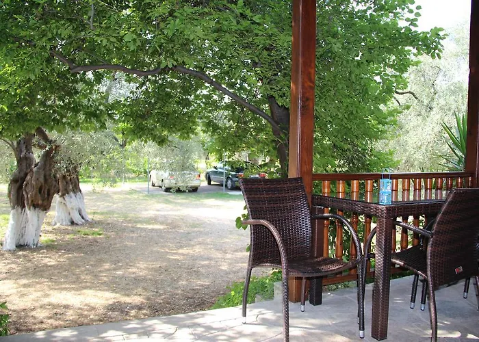 Daire Patroudis House *